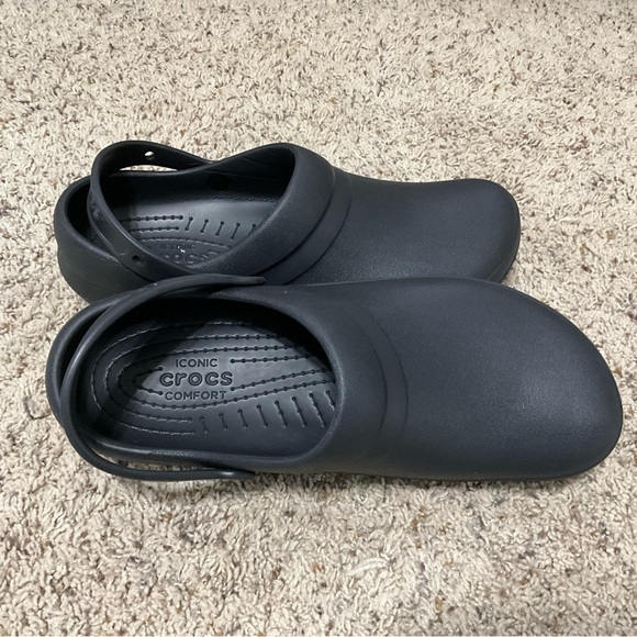Classic Black Men\'s Clogs